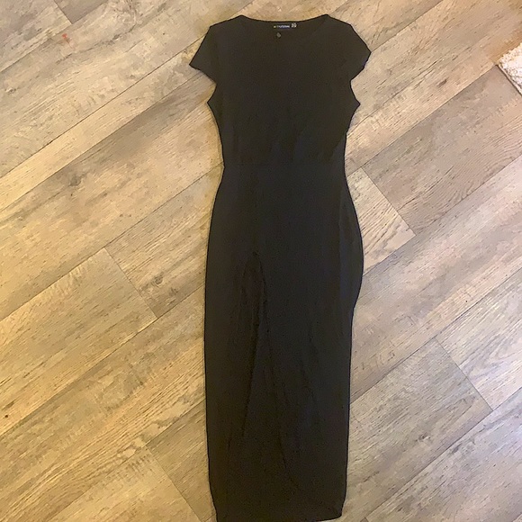 Sexy little black dress! - Picture 2 of 4